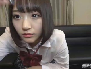 独自夜归的女孩3p大战极品清纯妹子 傻纯妹子被偷拍却毫不知情